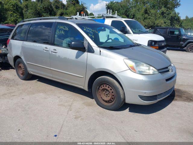 Salvage Toyota Sienna