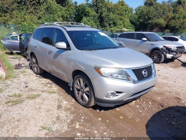  Salvage Nissan Pathfinder