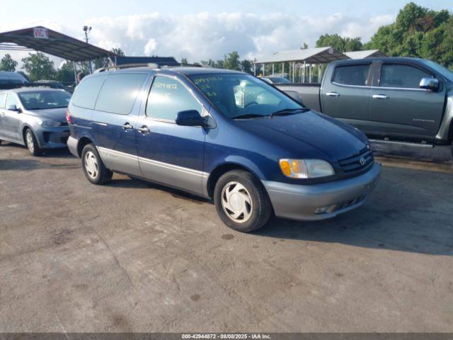  Salvage Toyota Sienna