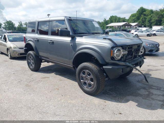  Salvage Ford Bronco