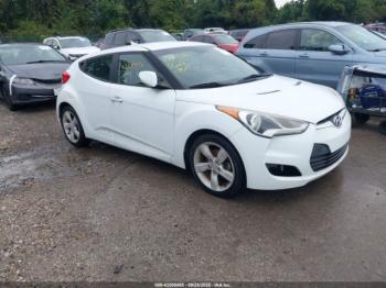  Salvage Hyundai VELOSTER