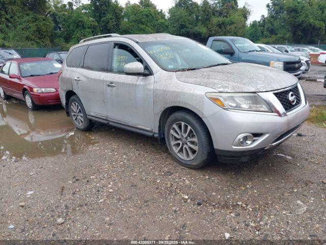  Salvage Nissan Pathfinder