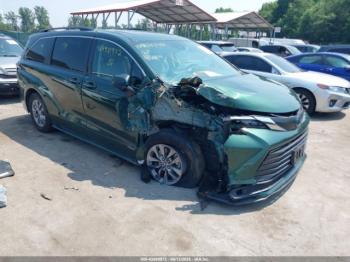 Salvage Toyota Sienna
