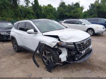  Salvage Hyundai TUCSON
