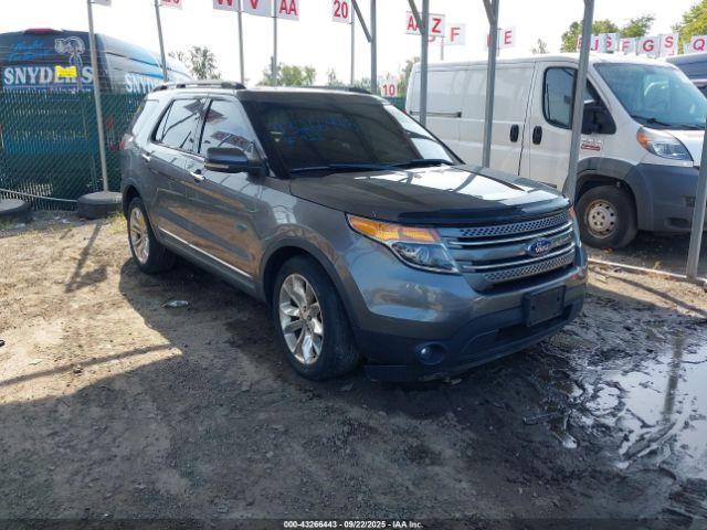  Salvage Ford Explorer