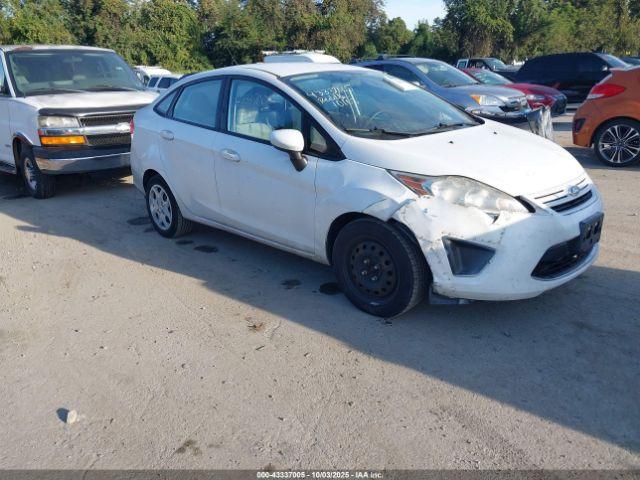  Salvage Ford Fiesta