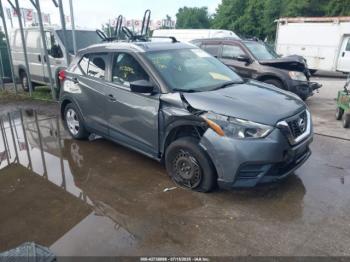  Salvage Nissan Kicks