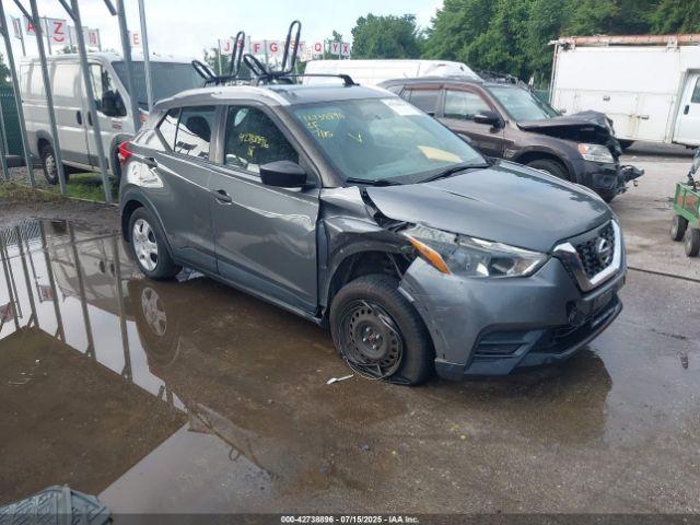  Salvage Nissan Kicks