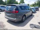 Chrysler Pacifica Touring L Image 3