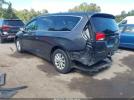 Chrysler Pacifica Touring Image 5