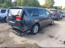 Chrysler Pacifica Touring Image 6