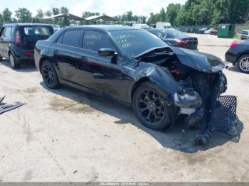  Salvage Chrysler 300