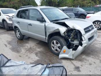  Salvage Hyundai TUCSON