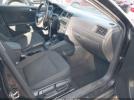 Volkswagen Jetta 2.0l S Image 5