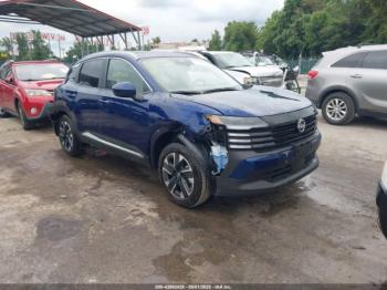  Salvage Nissan Kicks