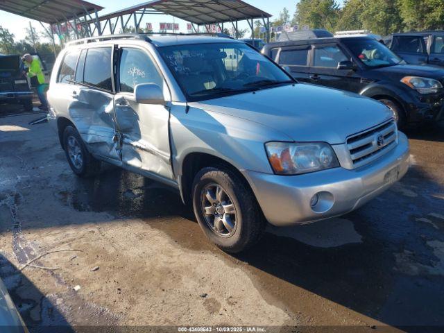  Salvage Toyota Highlander
