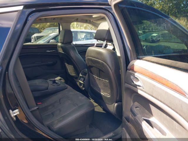 Cadillac SRX Luxury Collection Image 8