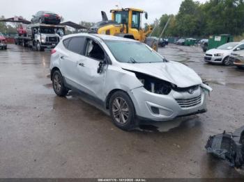  Salvage Hyundai TUCSON