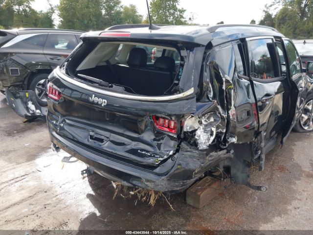 Jeep Compass Limited 4x4 Image 3