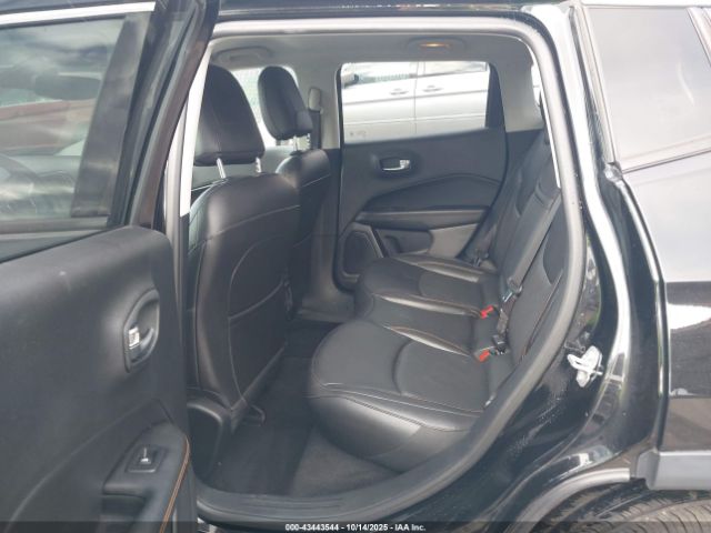 Jeep Compass Limited 4x4 Image 12