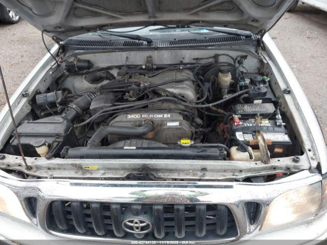 Toyota Tacoma Prerunner V6 Image 4