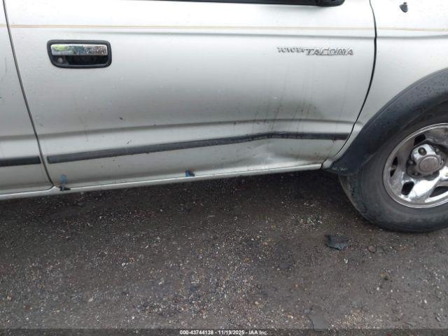 Toyota Tacoma Prerunner V6 Image 13