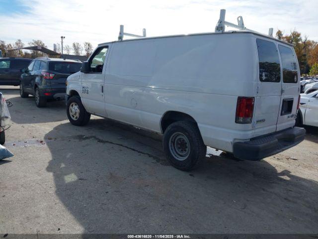 Ford E-250 Image 2