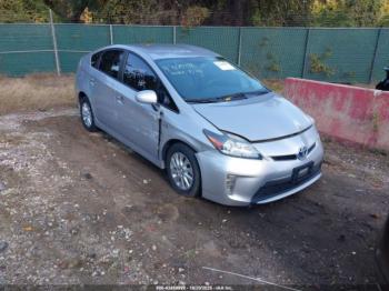  Salvage Toyota Prius