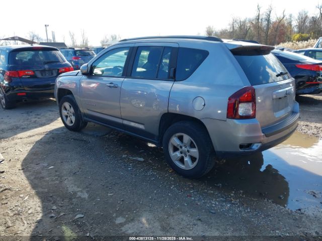 Jeep Compass Latitude Image 3