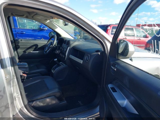 Jeep Compass Latitude Image 4