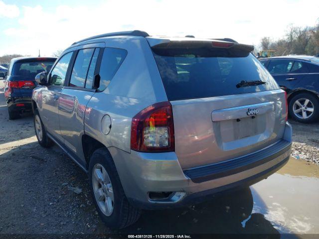 Jeep Compass Latitude Image 7