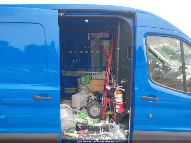 Ford Transit Image 18