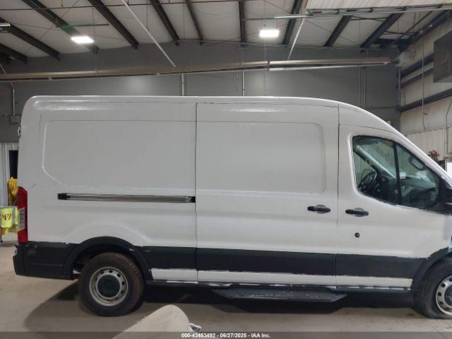 Ford Transit Image 14