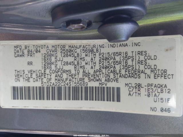 Toyota Sienna Xle Image 2