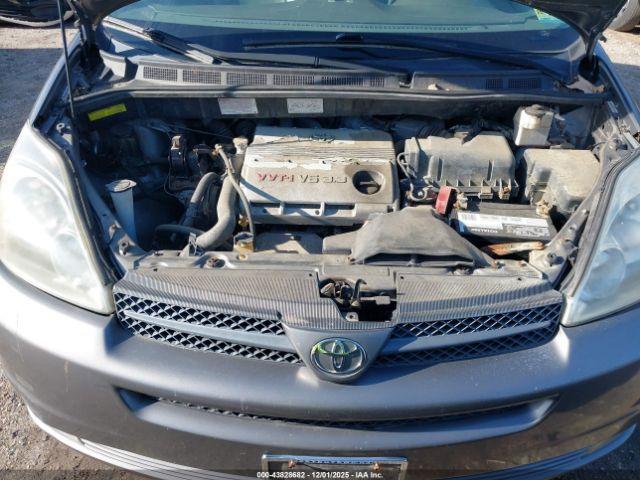 Toyota Sienna Xle Image 9