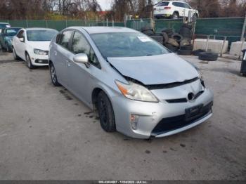  Salvage Toyota Prius