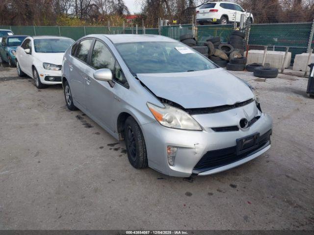  Salvage Toyota Prius