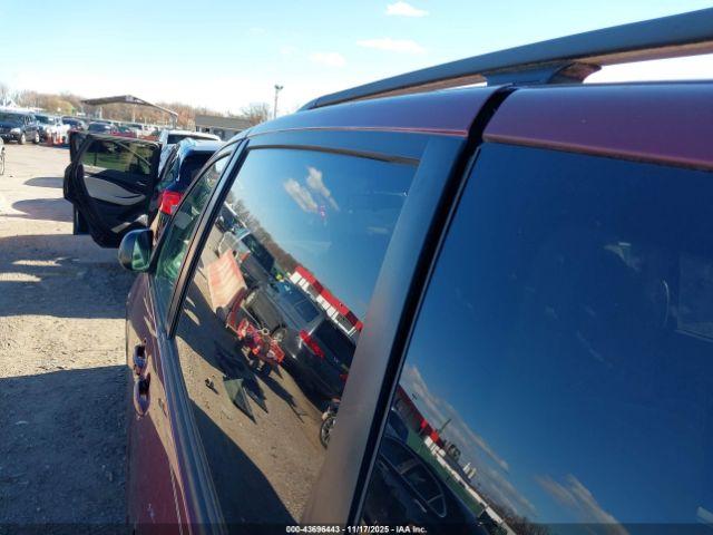 Toyota Sienna Le Image 13