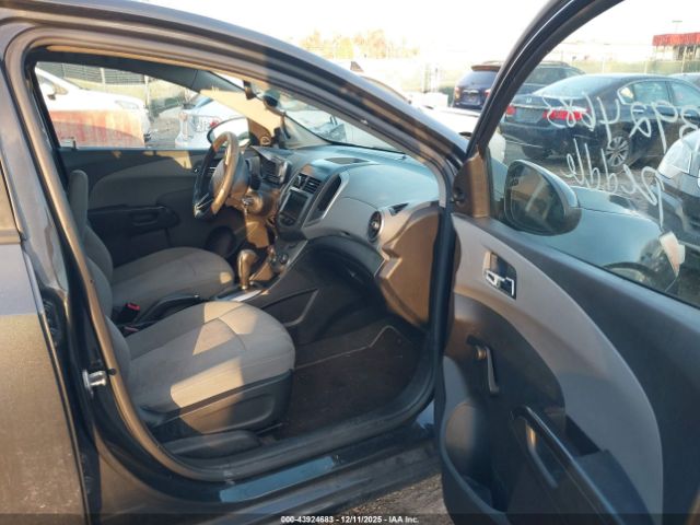 Chevrolet Sonic Ls Auto Image 7