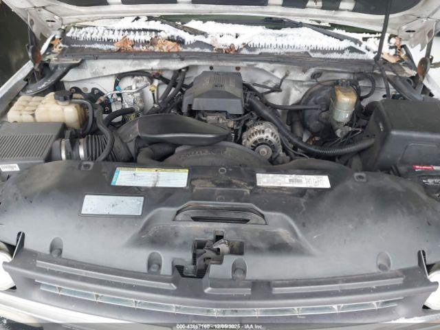 Chevrolet Silverado 1500 Image 11