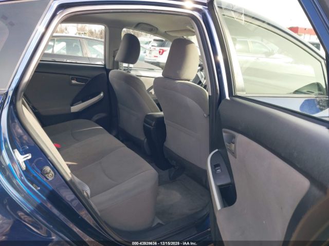 Toyota Prius Two Image 10