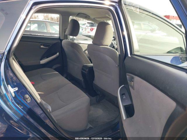 Toyota Prius Two Image 10