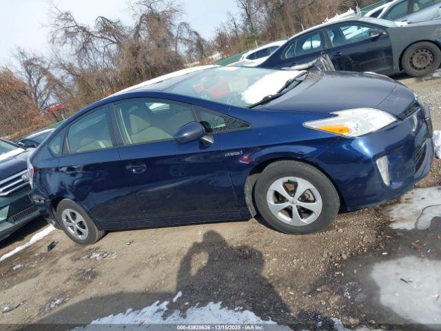 Toyota Prius Two Image 3