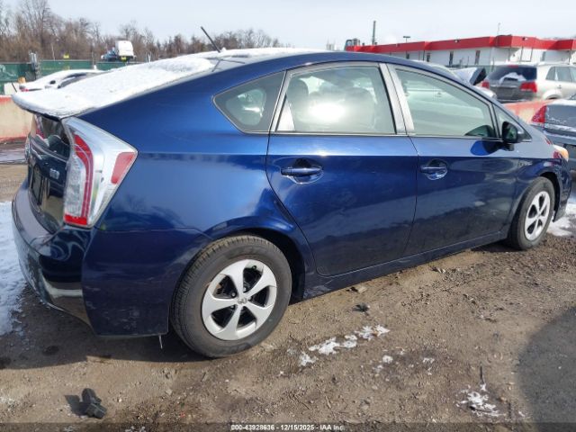 Toyota Prius Two Image 4