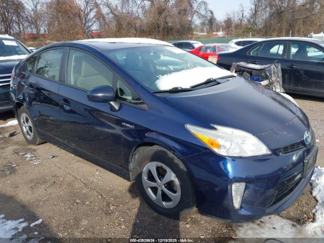 Toyota Prius Two Image 18