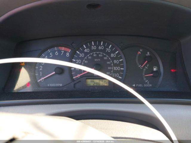 Toyota Corolla Ce Image 13