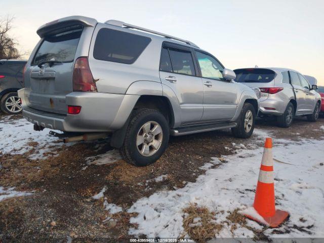 Toyota 4Runner Limited V8 Image 11