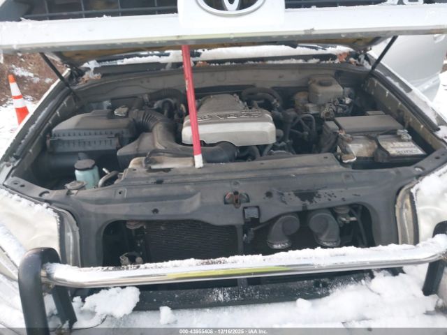 Toyota 4Runner Limited V8 Image 6
