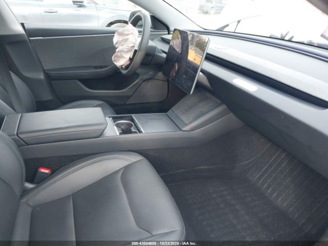 Tesla Model 3 Long Range Rear-wheel Drive Image 10