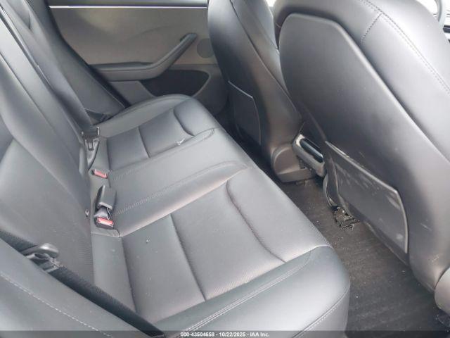 Tesla Model 3 Long Range Rear-wheel Drive Image 9